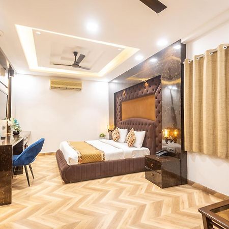 Hotel Cosmo Near Blk Hospital Karol Bagh เดลี ภายนอก รูปภาพ