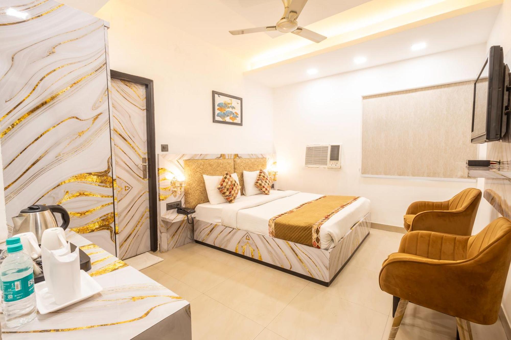 Hotel Cosmo Near Blk Hospital Karol Bagh เดลี ภายนอก รูปภาพ