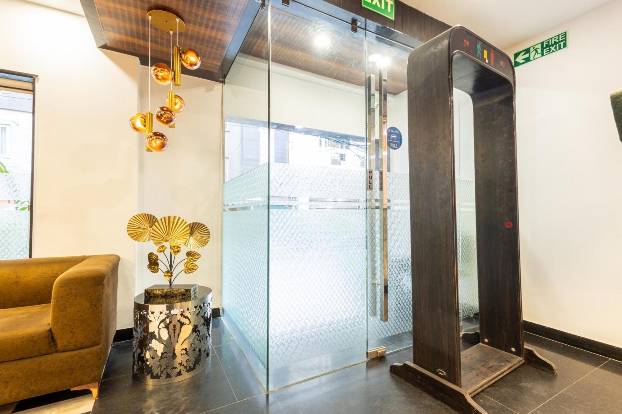 Hotel Cosmo Near Blk Hospital Karol Bagh เดลี ภายนอก รูปภาพ
