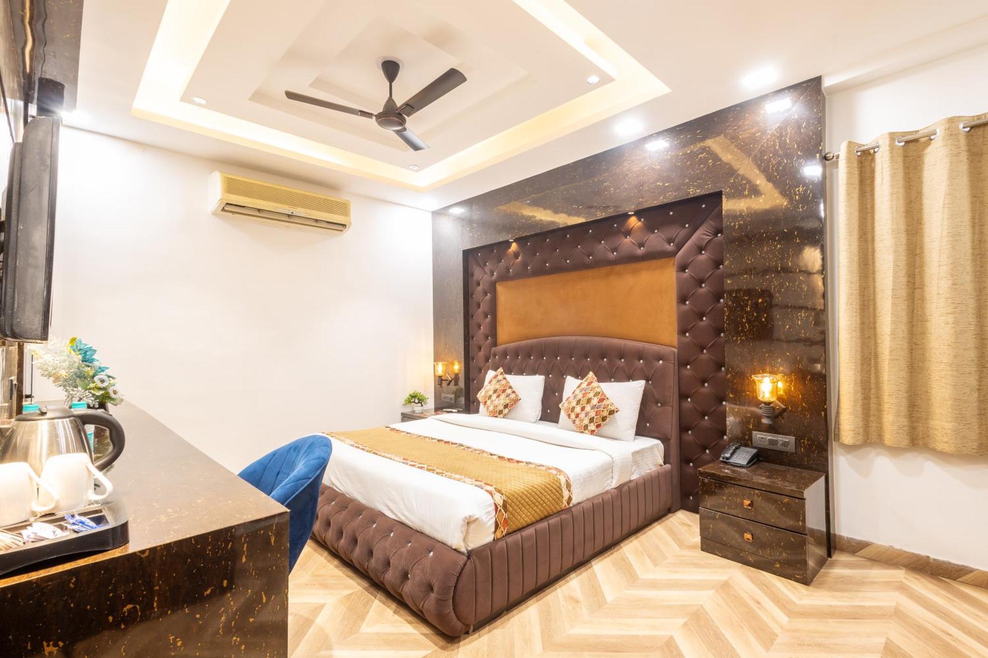 Hotel Cosmo Near Blk Hospital Karol Bagh เดลี ภายนอก รูปภาพ