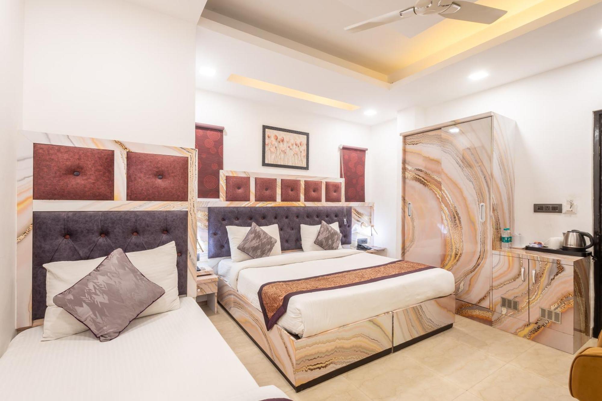 Hotel Cosmo Near Blk Hospital Karol Bagh เดลี ภายนอก รูปภาพ